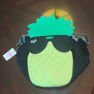 BRAND NEW RETIRED VS PINK PINEAPPLE BAG